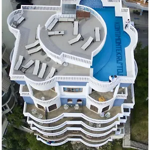 4* Hotell Monte Cristo With Rooftop Pool By Kanes