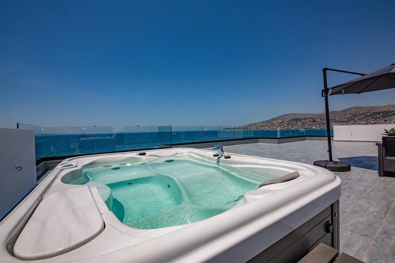 El Primero Hotel Sarande 4*,  Albania